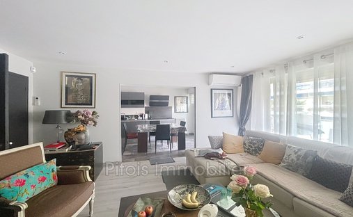 Apartment in Les Cougoulins-Rastines, Antibes, France 1