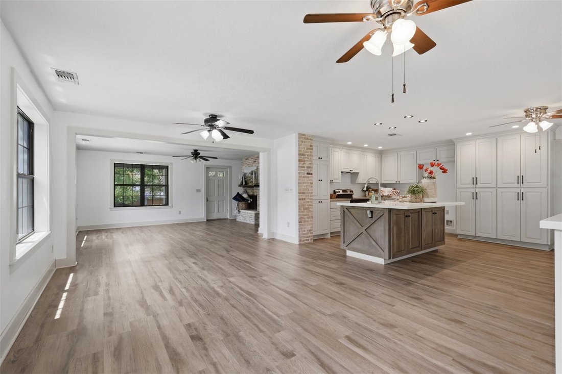 House in Brenham, Texas, United States 4 - 18057279