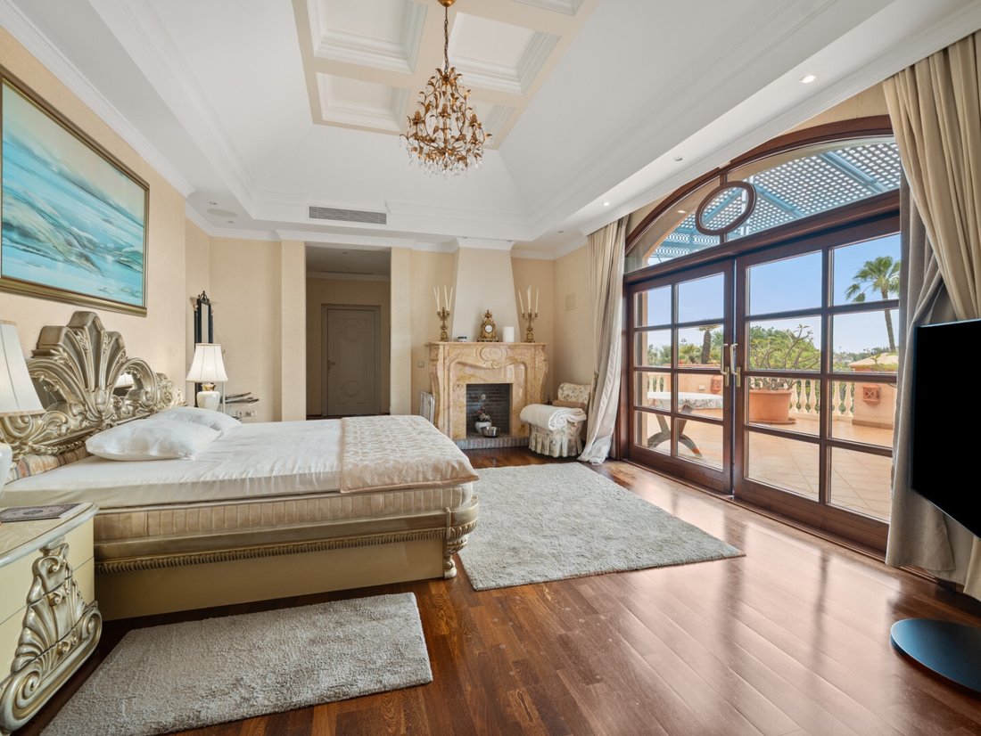 Villa in Nueva Andalucia, Marbella, Spain 4 - 18060157