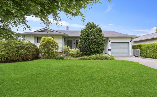 House in Surrey, British Columbia, Canada 1