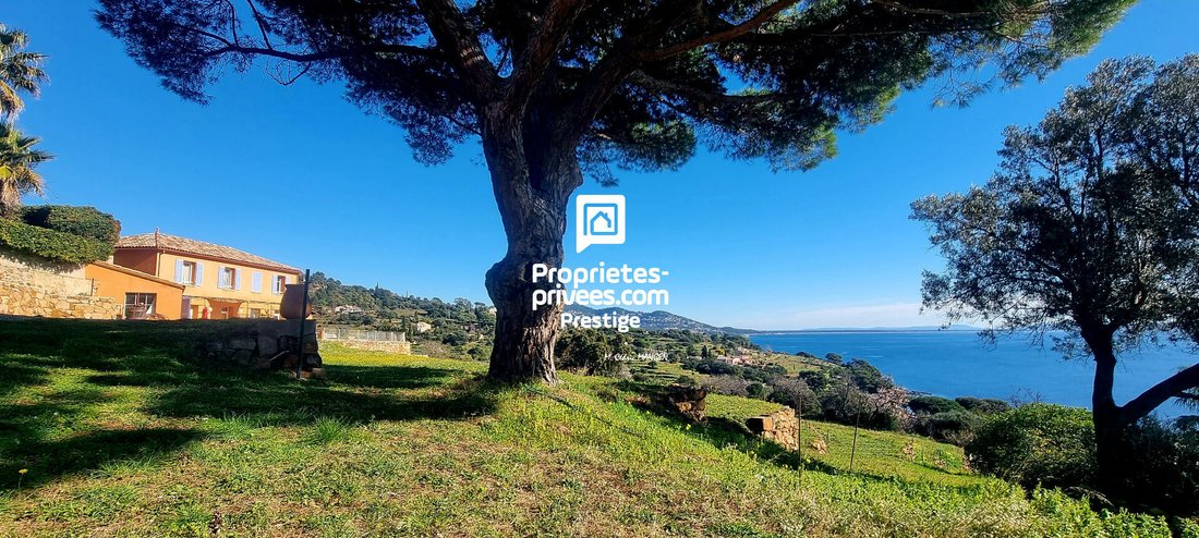 Villa in Carqueiranne, Provence-Alpes-Côte d'Azur, France 1 - 18059227