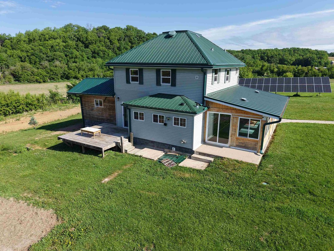 House in Cassville, Wisconsin, United States 3 - 18058055