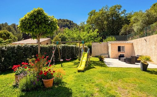 Villa in Vieille Ville-Cativel, Gardanne, France 1