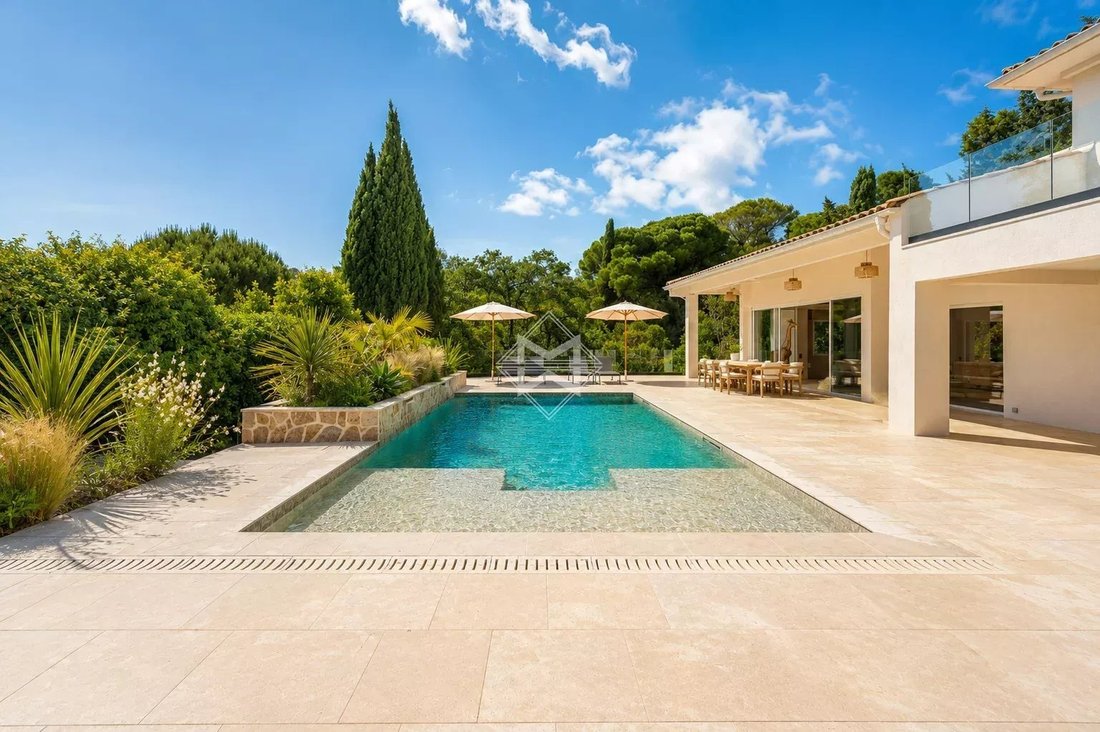 Villa in Mougins, Provence-Alpes-Côte d'Azur, France 2 - 18054728