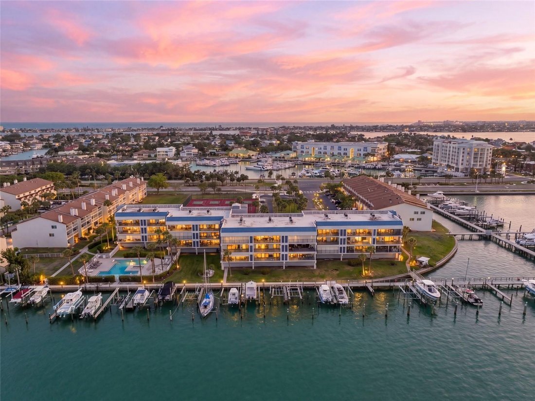 Condo in St. Petersburg, Florida, United States 1 - 18059289