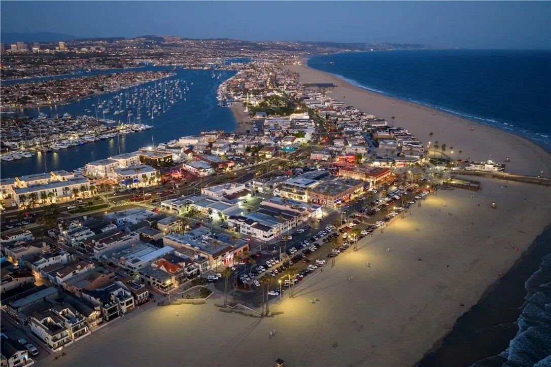 Newport Beach, California, United States 3 - 17917404