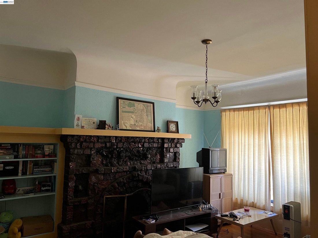 House in San Francisco, California, United States 2 - 18058597