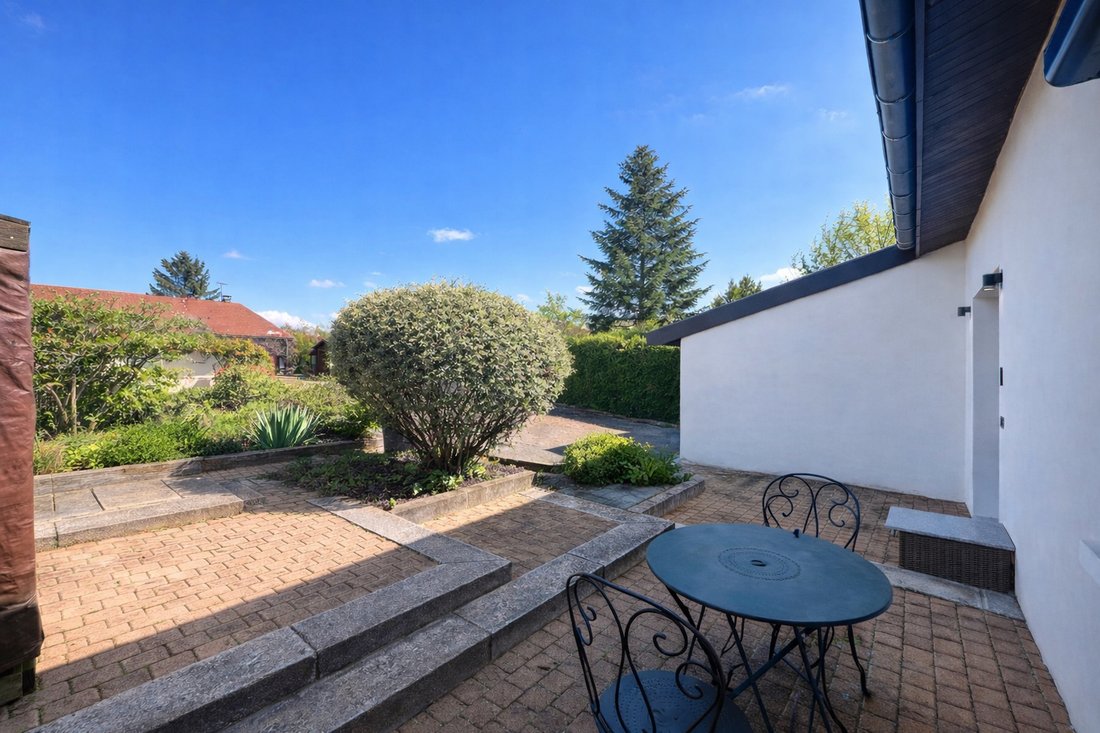Villa in Est, Saint-Genis-Pouilly, France 2 - 18055863