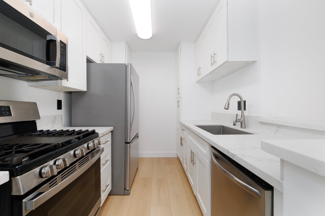 Condo in Los Angeles, California, United States 3 - 18056269