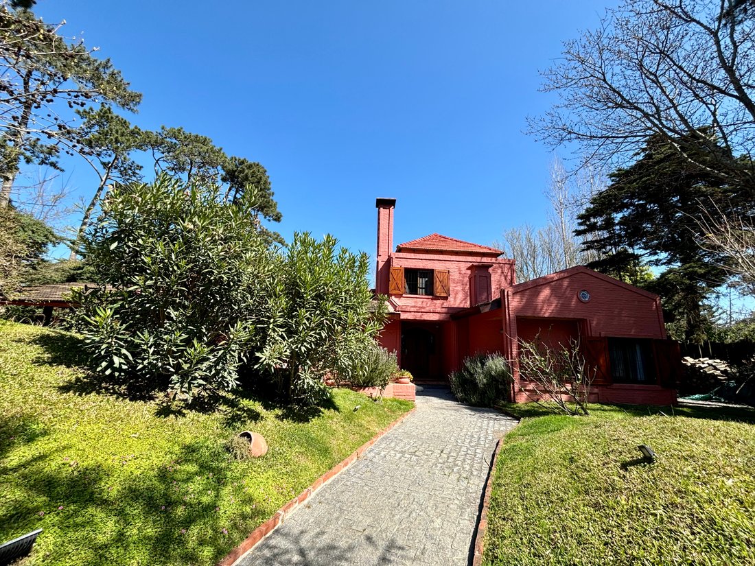 House in Punta del Este, Maldonado Department, Uruguay 3 - 18056078