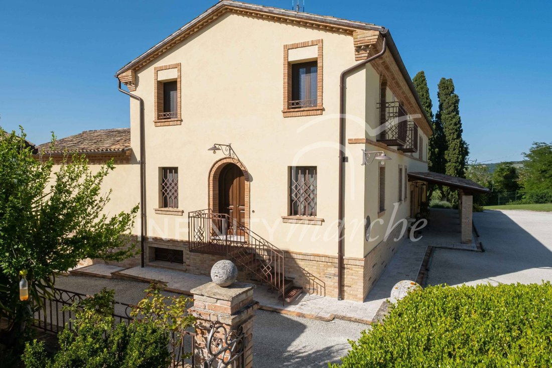 Country House in Caldarola, Marche, Italy 4 - 17732030