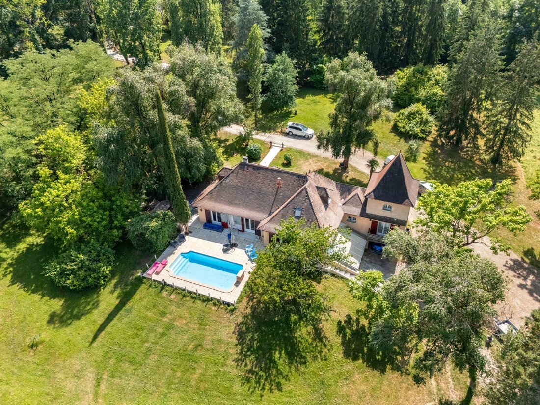 Casa en Galgon, Nueva Aquitania, Francia 1 - 18059961