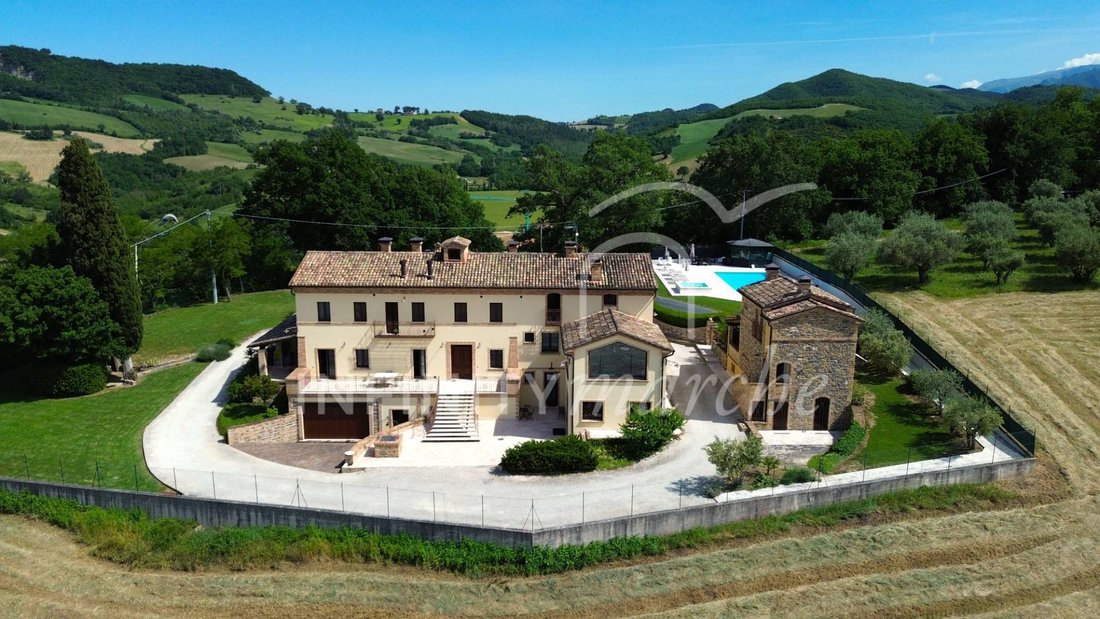 Country House in Caldarola, Marche, Italy 2 - 17732030