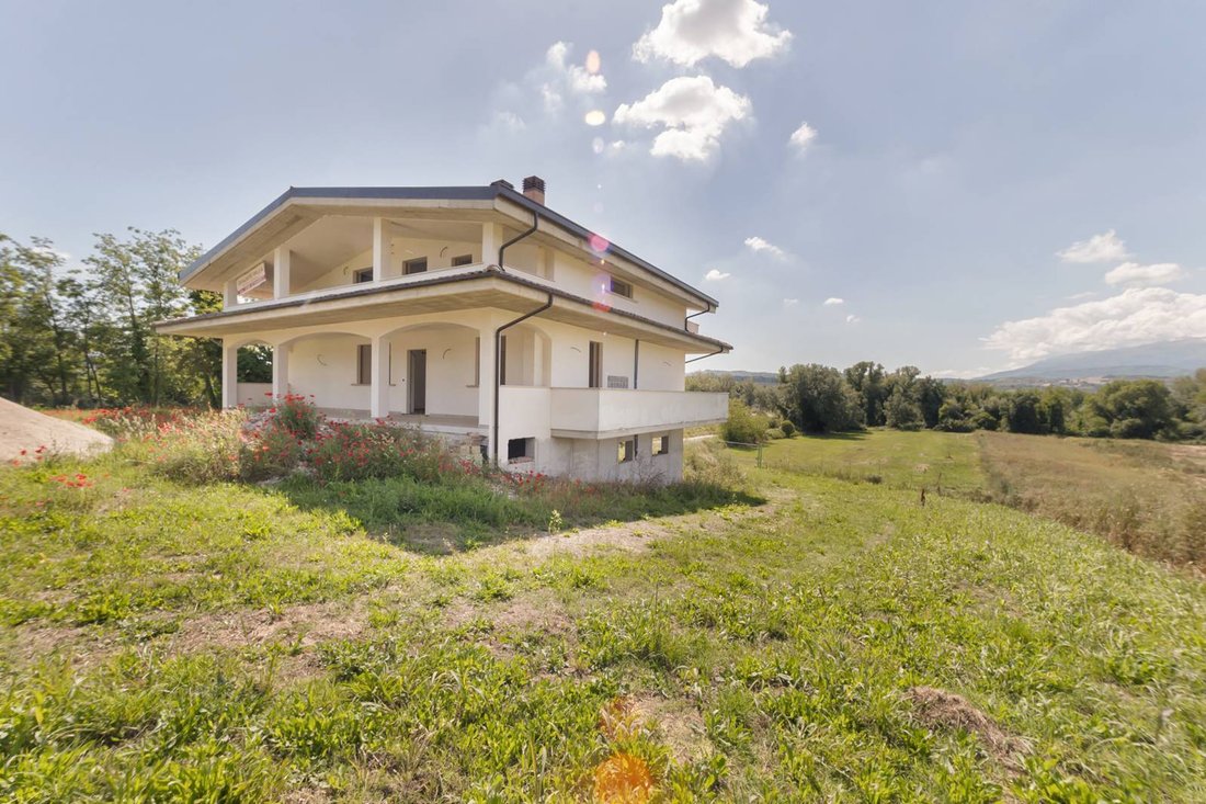 Villa in Cepagatti, Abruzzo, Italy 1 - 18059759