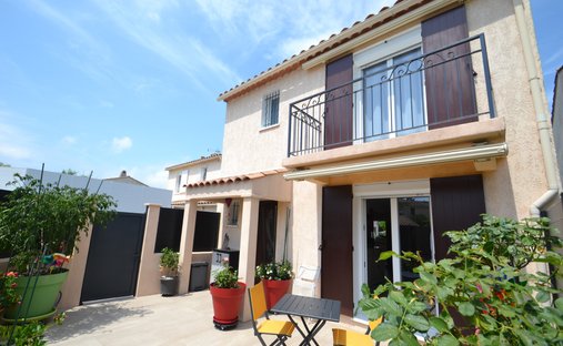 Villa in Les Cougoulins-Rastines, Antibes, France 1