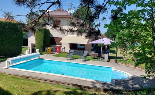 House in Quintal, Auvergne-Rhône-Alpes, France 1
