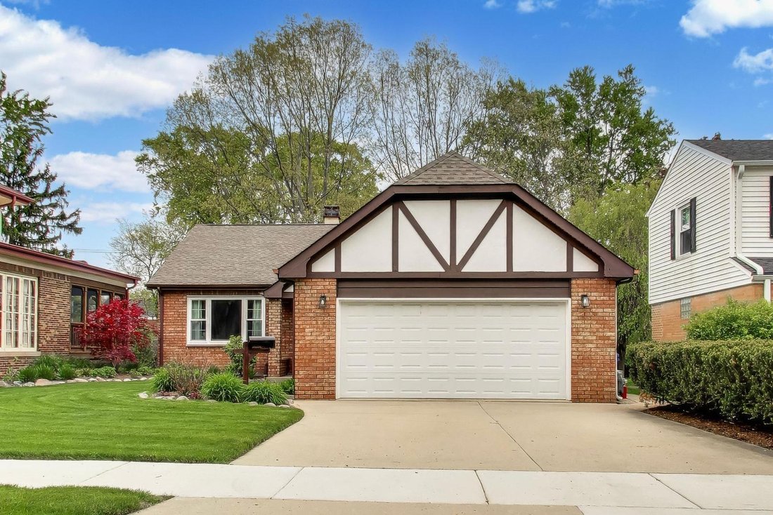 House in Mount Prospect, Illinois, United States 2 - 18060938