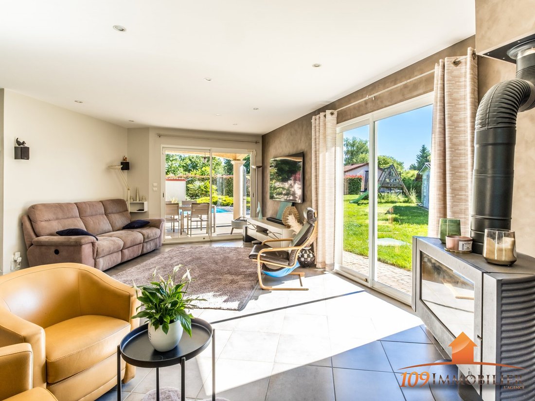 Villa in Arnas, Auvergne-Rhône-Alpes, France 5 - 18060593