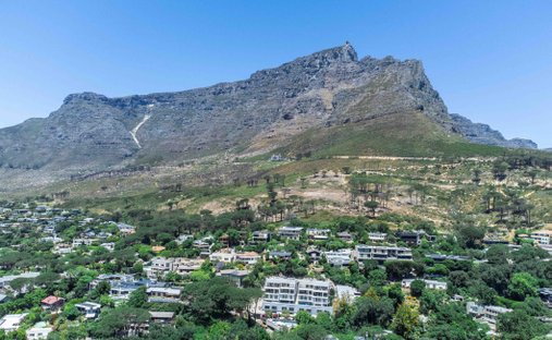 Apartment in Gardens, City Bowl, Cape Town 1