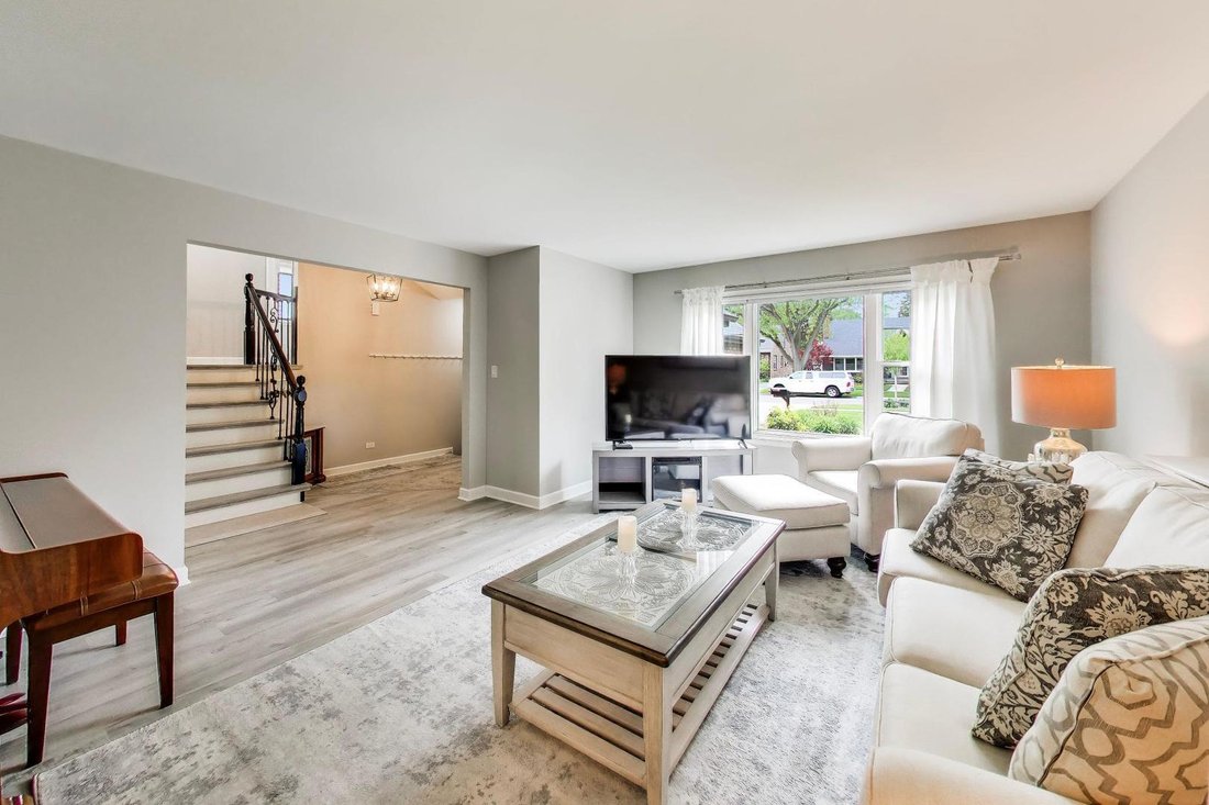 House in Mount Prospect, Illinois, United States 5 - 18060938