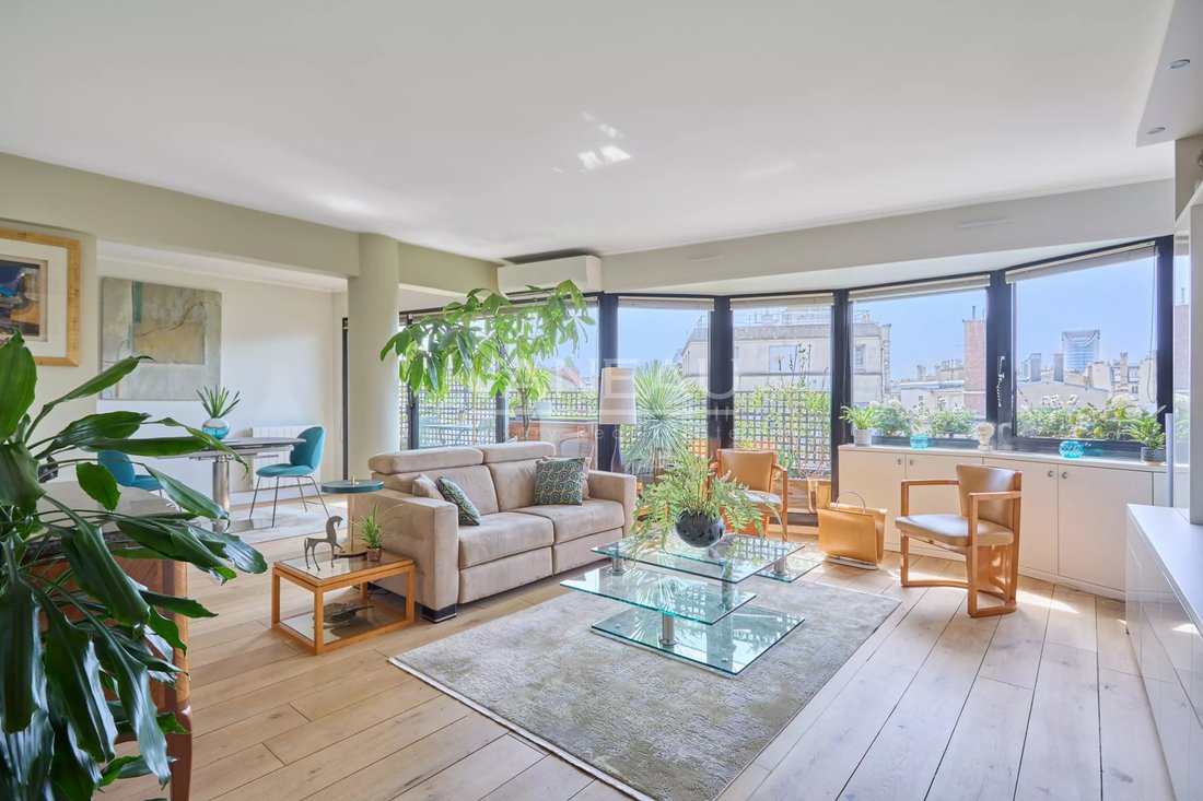 Apartment in Auteuil Sud, Paris 16e Arrondissement, Paris 1 - 18060342