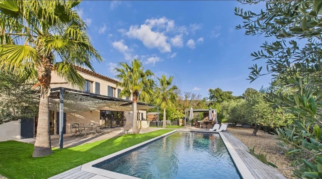 Villa in Le Plan-de-la-Tour, Provence-Alpes-Côte d'Azur, France 2 - 18060487