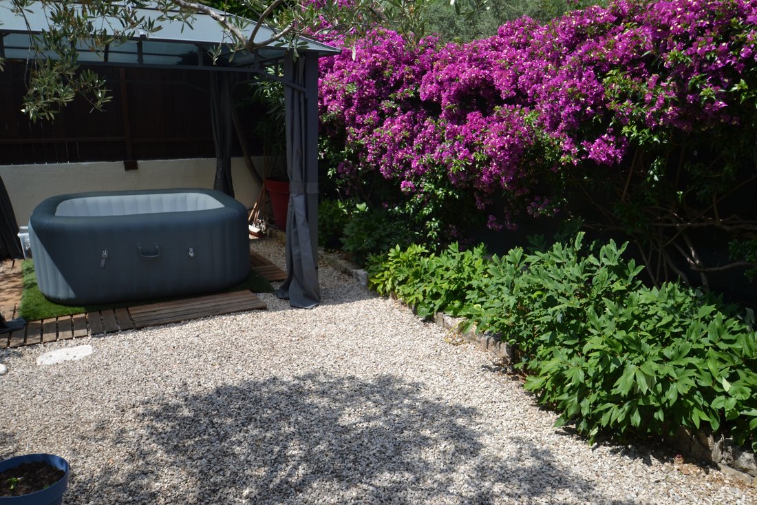 Villa in Les Cougoulins-Rastines, Antibes, France 5 - 18060777