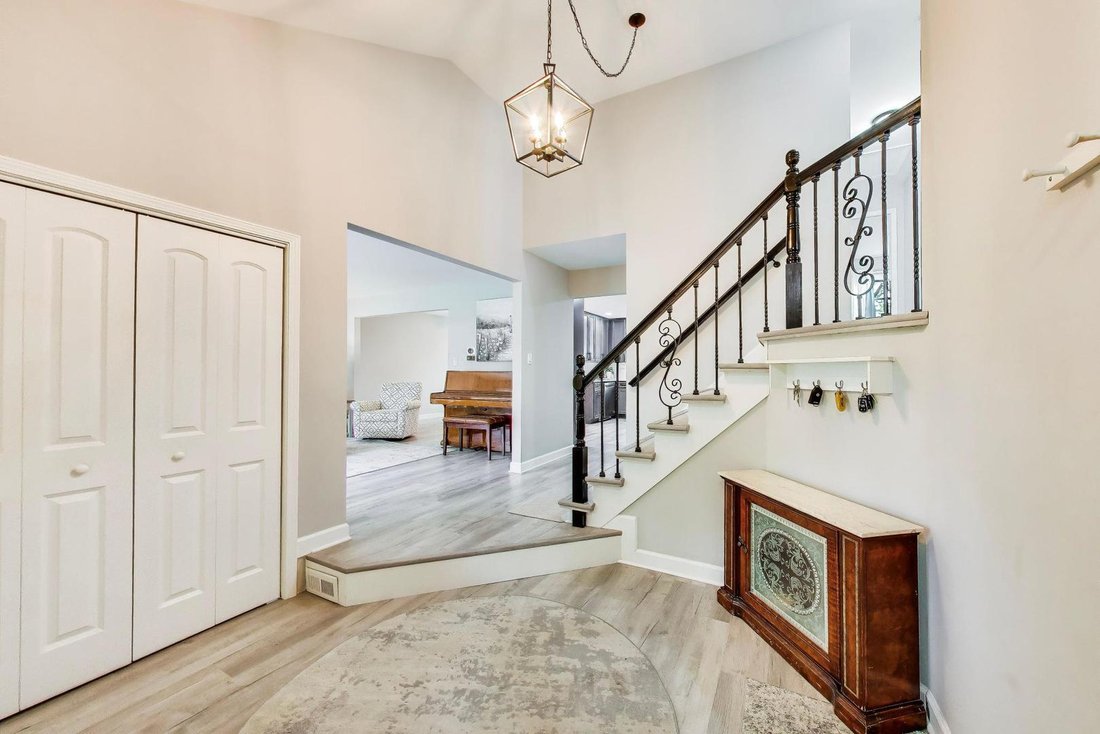 House in Mount Prospect, Illinois, United States 4 - 18060938