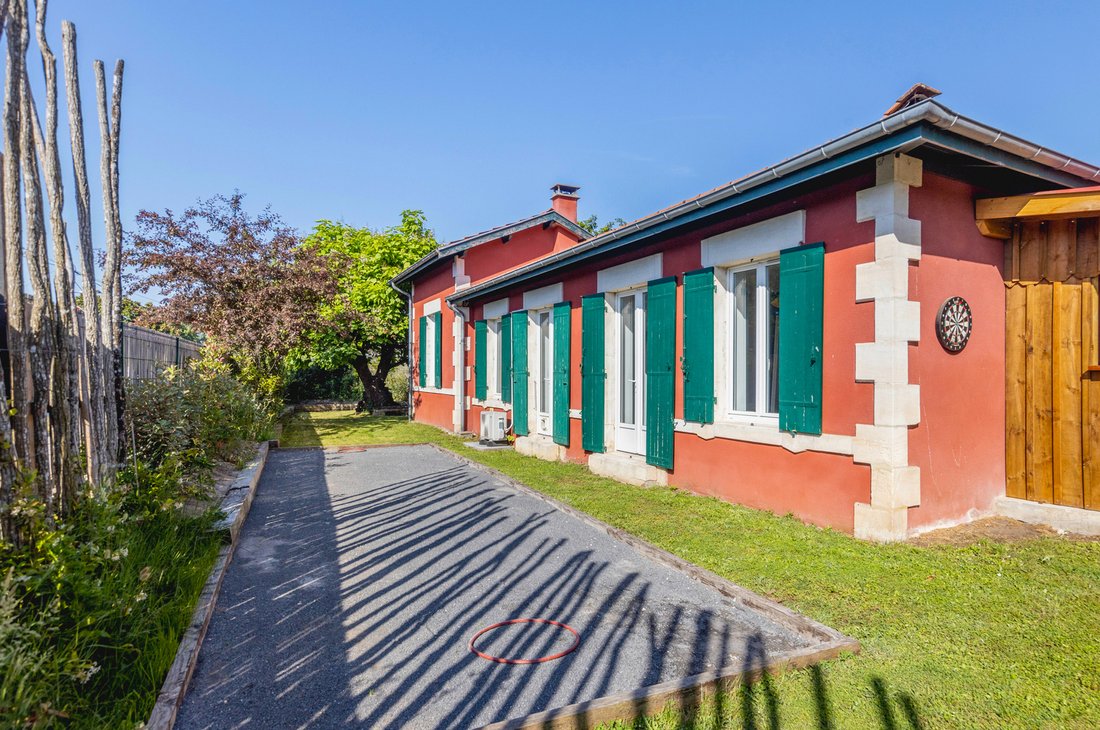 House in Lege Bourg, Lège-Cap-Ferret, France 1 - 18060440