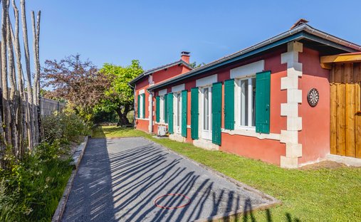House in Lege Bourg, Lège-Cap-Ferret, France 1