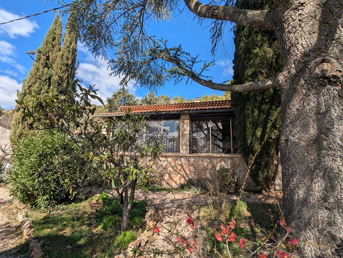 Maison à Villecroze, Provence-Alpes-Côte d'Azur, France 3 - 18060439