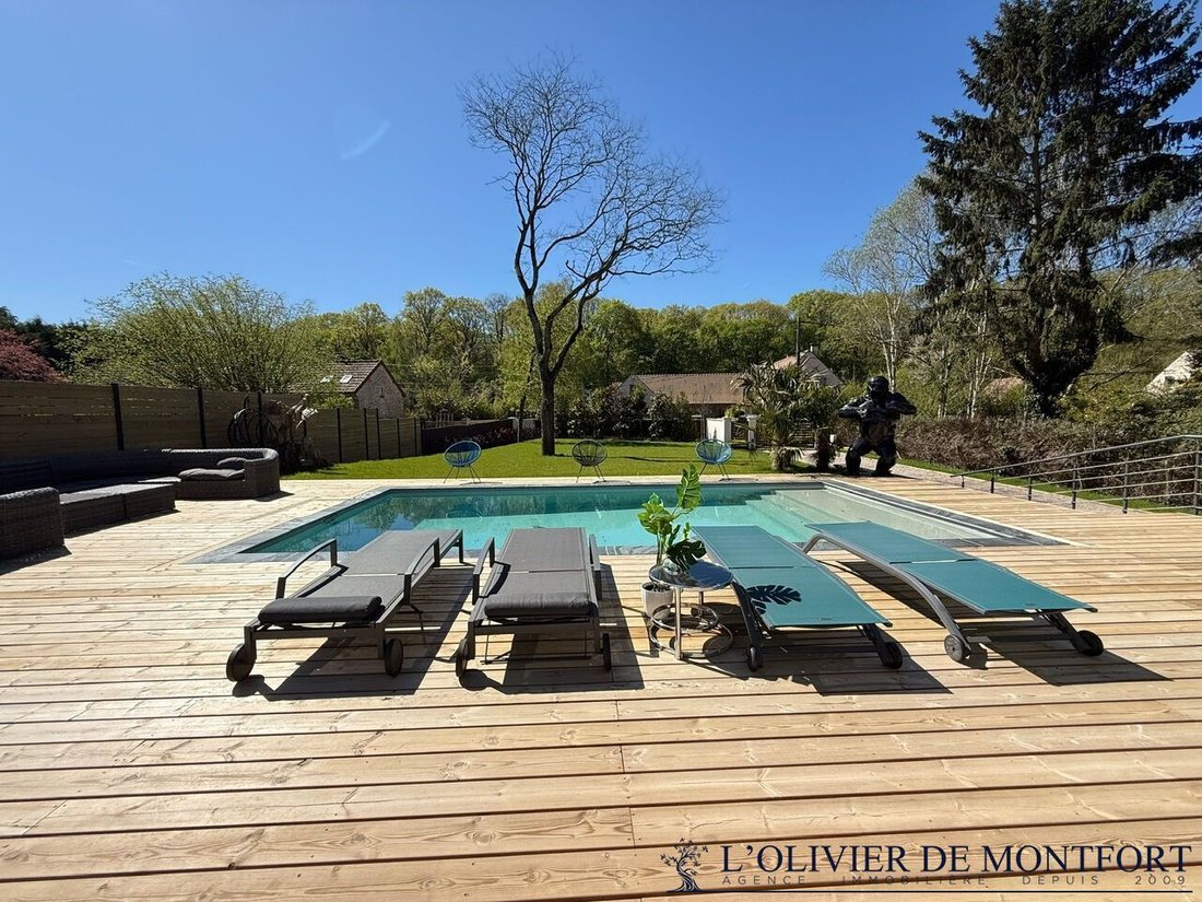House in Montfort-l'Amaury, Ile-de-France, France 3 - 18060875