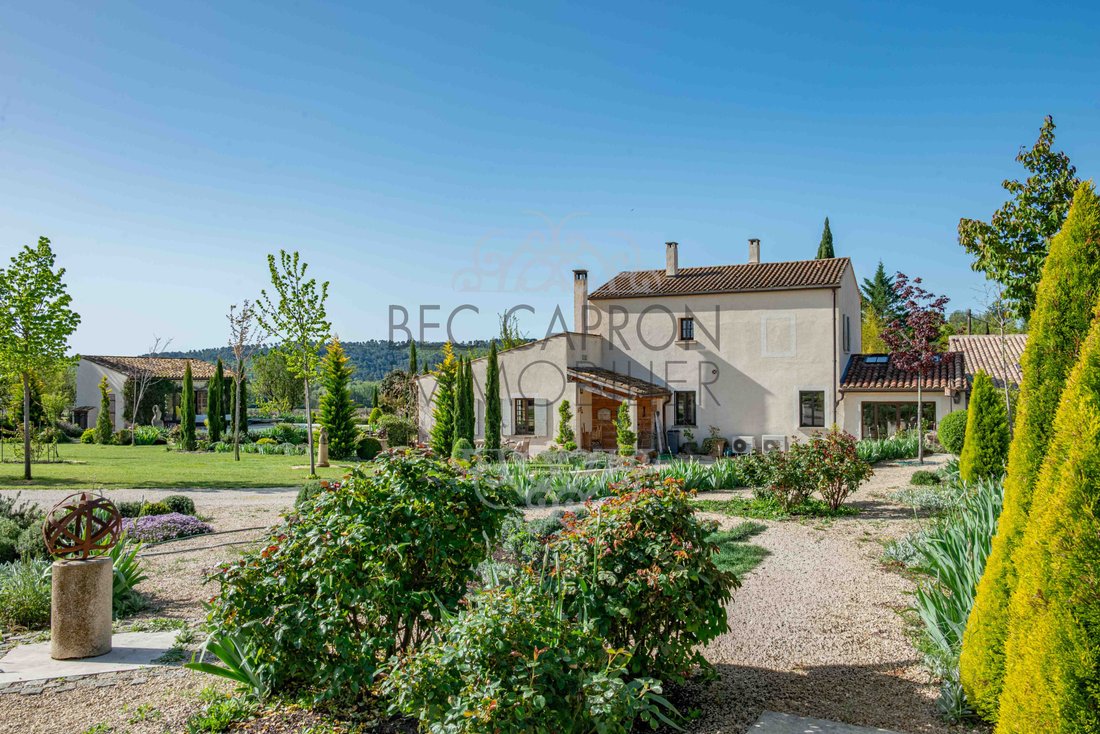 House in Lourmarin, Provence-Alpes-Côte d'Azur, France 2 - 17569595