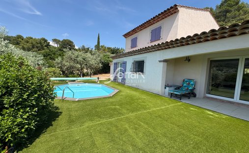Villa in Callas, Provence-Alpes-Côte d'Azur, France 1