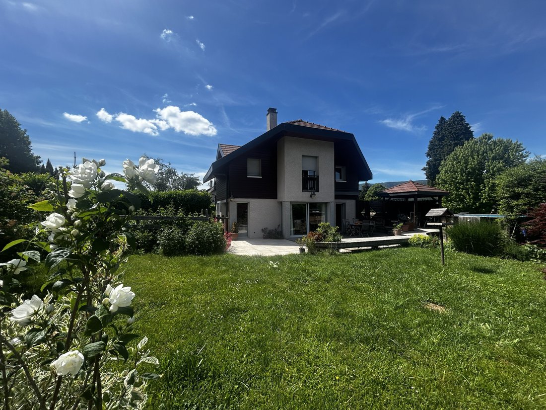 House in Menthonnex-en-Bornes, Auvergne-Rhône-Alpes, France 1 - 17397350