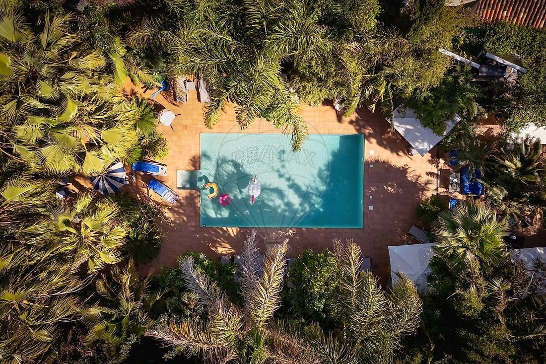 Estate in Mexilhoeira Grande, Algarve, Portugal 1 - 18061041