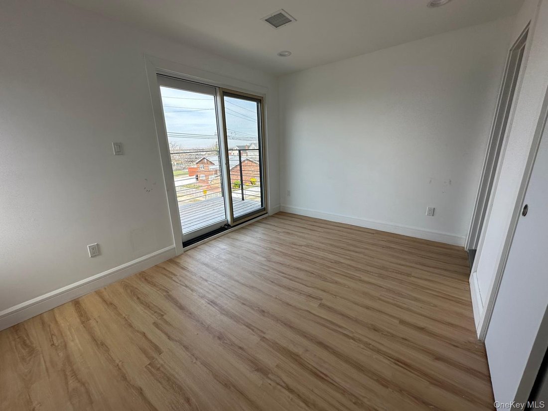 House in New York, New York, United States 2 - 18060233