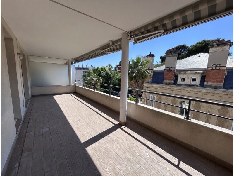 Apartment in Pointe Rouge, 8e Arrondissement, Marseille 3 - 18060453