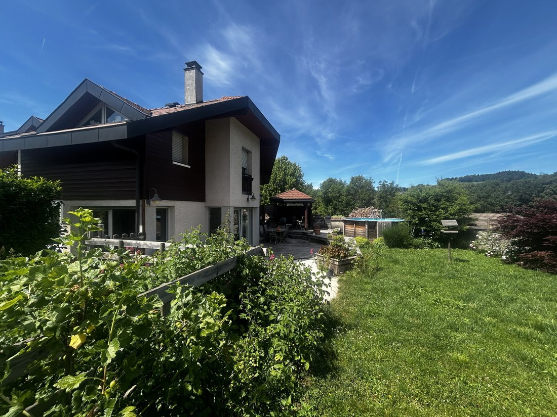 House in Menthonnex-en-Bornes, Auvergne-Rhône-Alpes, France 2 - 17397350