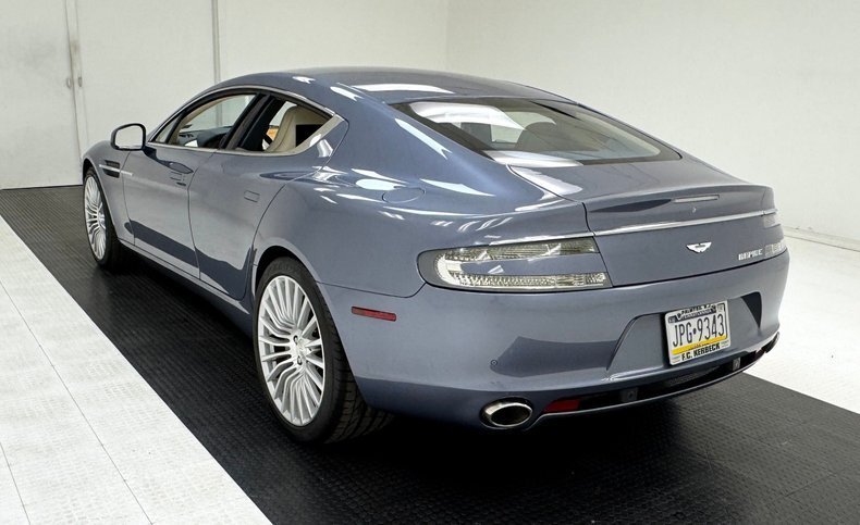 Sedan in Morgantown, United States 3 - 18060823