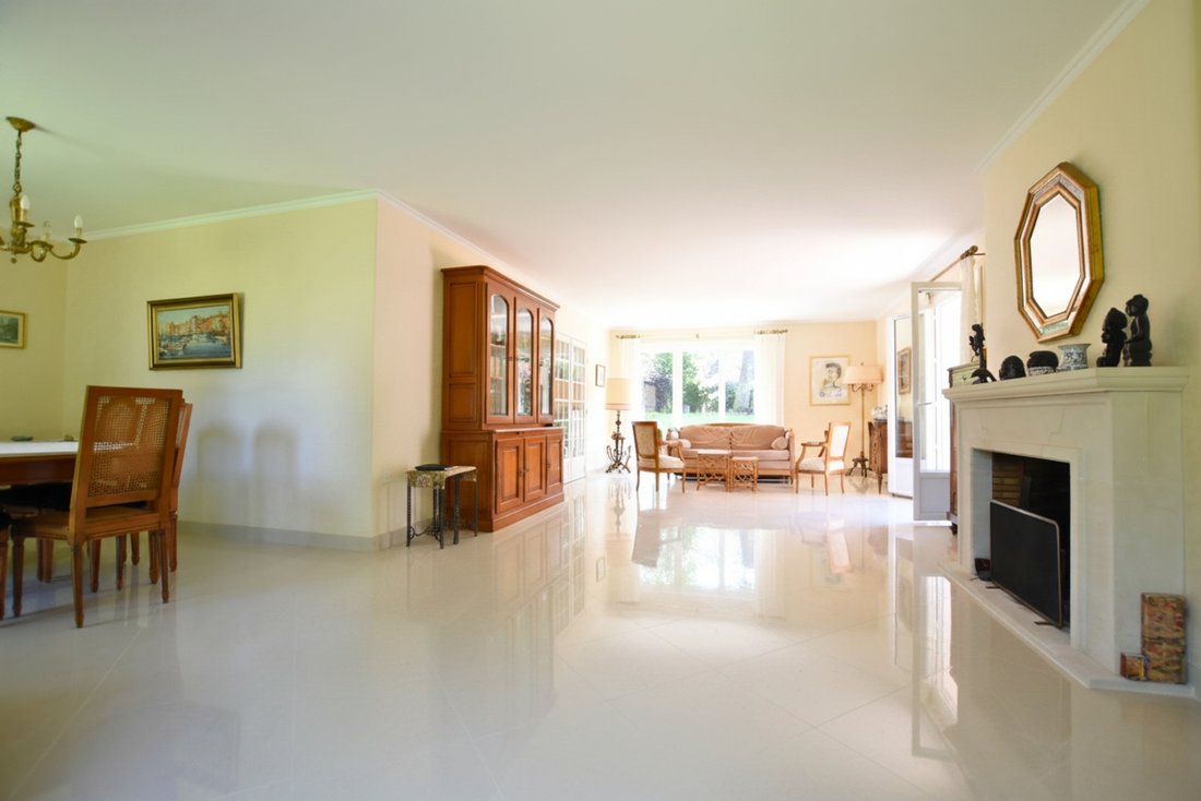 House in Les Essarts-le-Roi, Ile-de-France, France 5 - 18060695