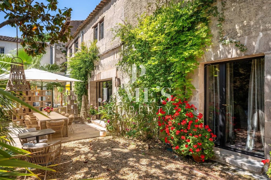House in Paradou, Provence-Alpes-Côte d'Azur, France 4 - 17646407