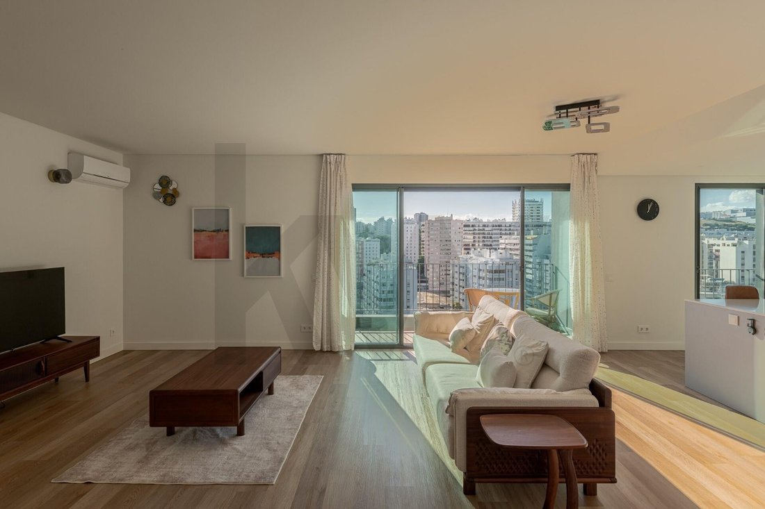 Apartment in Alges, Lisbon, Portugal 3 - 18060447
