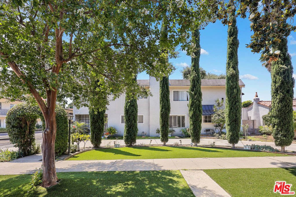 Los Angeles, California, United States 3 - 18060204