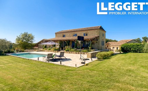 House in Lauzun, Nouvelle-Aquitaine, France 1