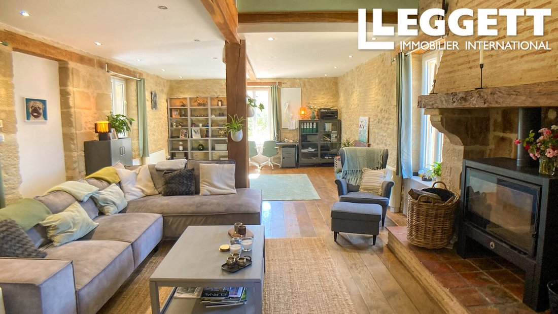 House in Lauzun, Nouvelle-Aquitaine, France 4 - 16250932