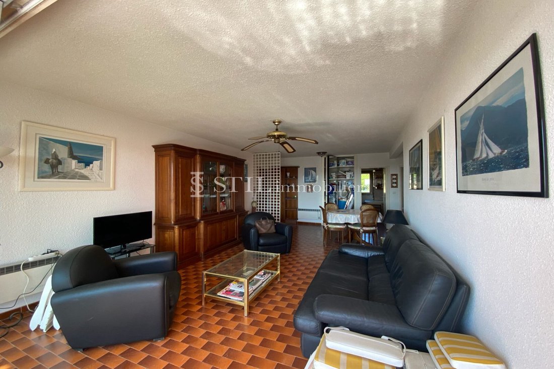 Apartment in Ville-Les Saquedes-Le Bouillonnet, Sainte-Maxime, France 2 - 18060943