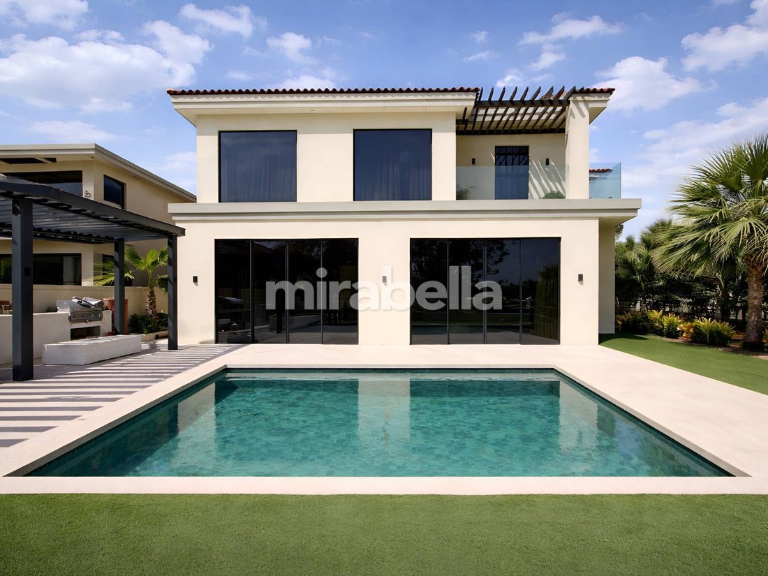 Villa in Jumeirah Golf Estates, Dubai, United Arab Emirates 2 - 18060876