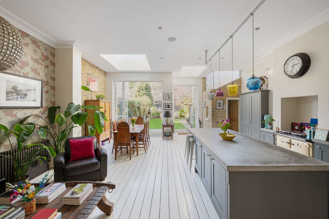 House in Brondesbury Park, Brent, England 4 - 18060278