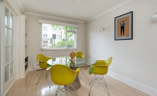 Townhouse in Little Venice, Westminster, England 1